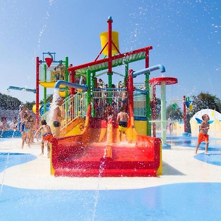 Camping De Duinhoeve Chalet Zeeland Not For Companies เบิร์กฮามสเตเดอ ภายนอก รูปภาพ