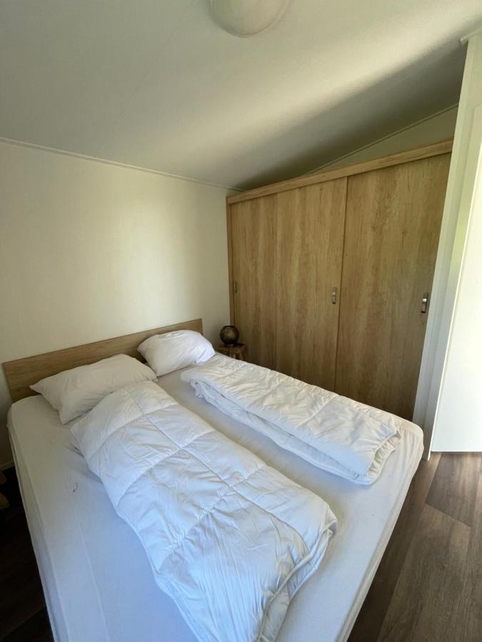 Camping De Duinhoeve Chalet Zeeland Not For Companies เบิร์กฮามสเตเดอ ภายนอก รูปภาพ