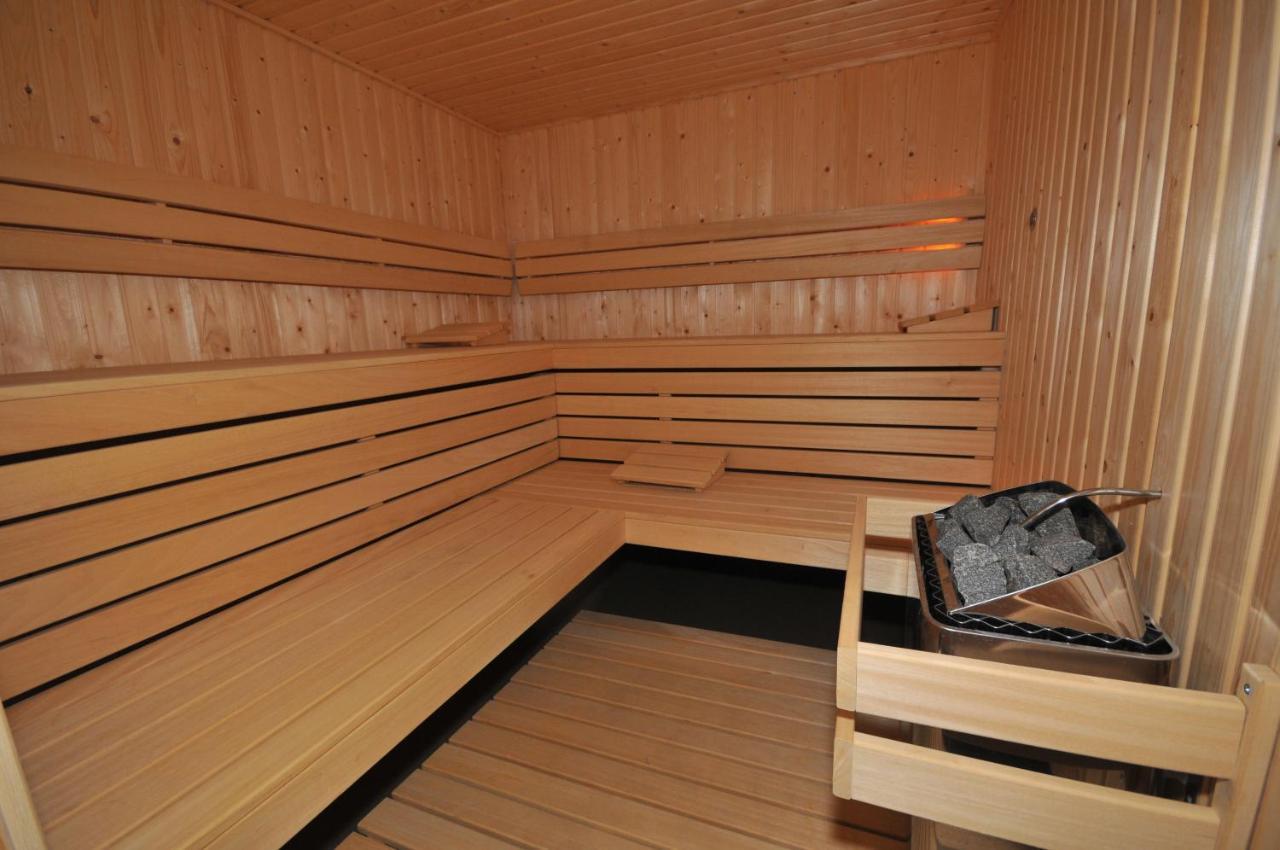 Camping De Duinhoeve Chalet Zeeland Not For Companies เบิร์กฮามสเตเดอ ภายนอก รูปภาพ