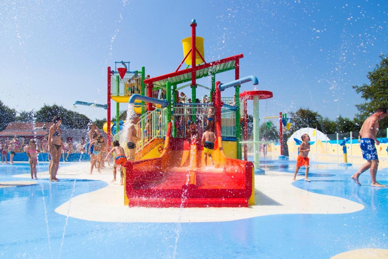 Camping De Duinhoeve Chalet Zeeland Not For Companies เบิร์กฮามสเตเดอ ภายนอก รูปภาพ